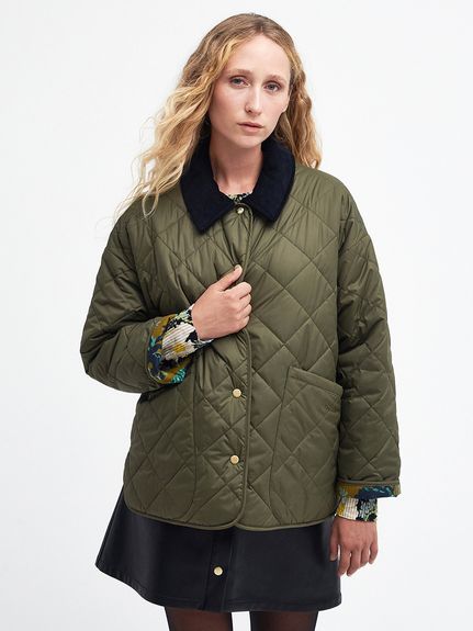 sharrrrkの出品一覧Barbour バブアー　キルティングジャケット　Mサイズ