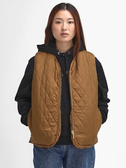 キルティング ファー リバーシブル ライナー ベスト(ベスト)｜GILETS & LINERS｜Barbour（バブアー）の通販サイト 【公式】