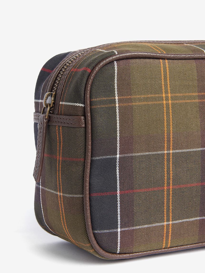 Ｔａｒｔｎ Ｌｅａｔｈｅｒ Ｐｏｕｃｈ(BAG)｜Barbour（バブアー）の