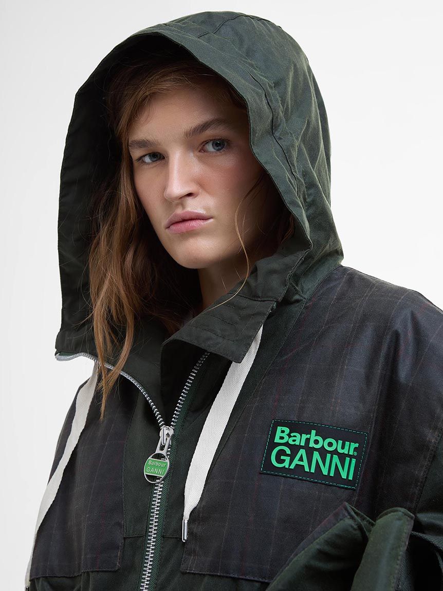 Barbour × GANNI》ワックスコットン フード ロングコート｜ワックス