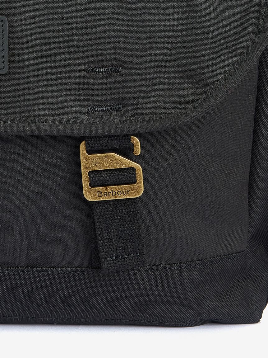 【未使用】Barbour ワックス コットン メッセンジャーバッグ Essential ワックスコットン メッセンジャー バッグ｜バッグ