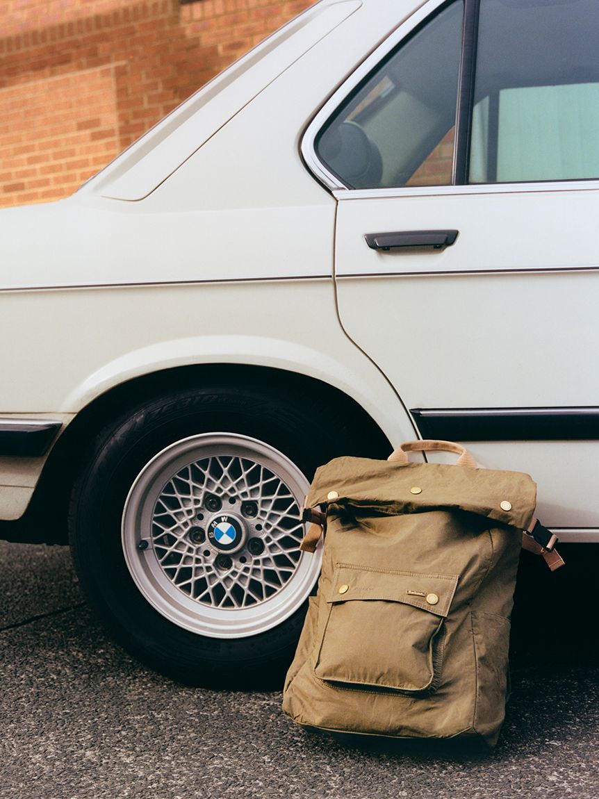Barbour ブラックバックパック Essential Holdall ワックスコットン バックパック｜バッグ