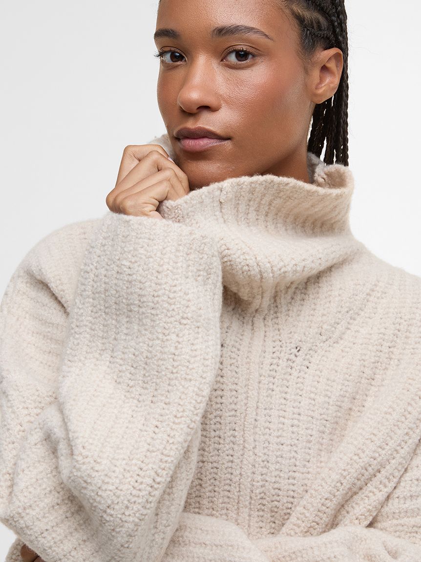 Toteme Tsuzurisaさん着用　ベージュ タートルネック ニット Toteme Tsuzurisaさん着用 ベージュ タートルネック ニット