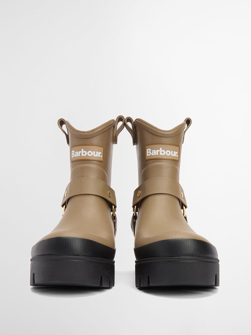 Barbour レインブーツ ベージュ シーズンレスで愛されているBarbourのレインブーツ | USAGI MAGAZINE