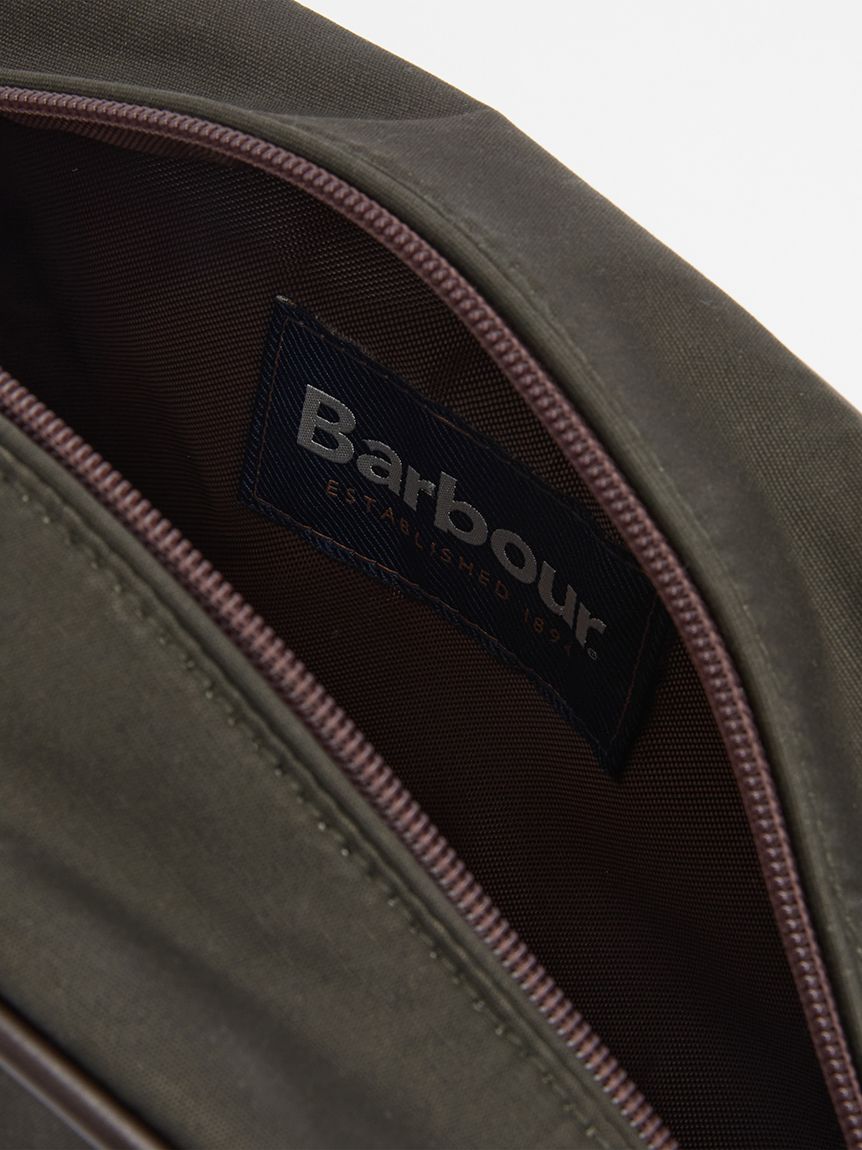 Barbour（バブアー）ワックスコットン バックパック Essential Holdall ワックスコットン バックパック｜バッグ