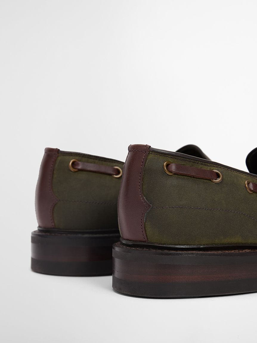 限定アイテム】《Barbour × Loake》Reloved Russelローファー