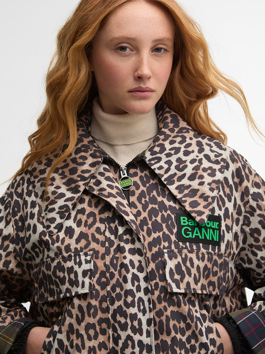 新品 22AW グラフィックレオパードコート 定価27.5万 2way XS Barbour × GANNI》2WAY レオパード パーカー コート｜ワックス