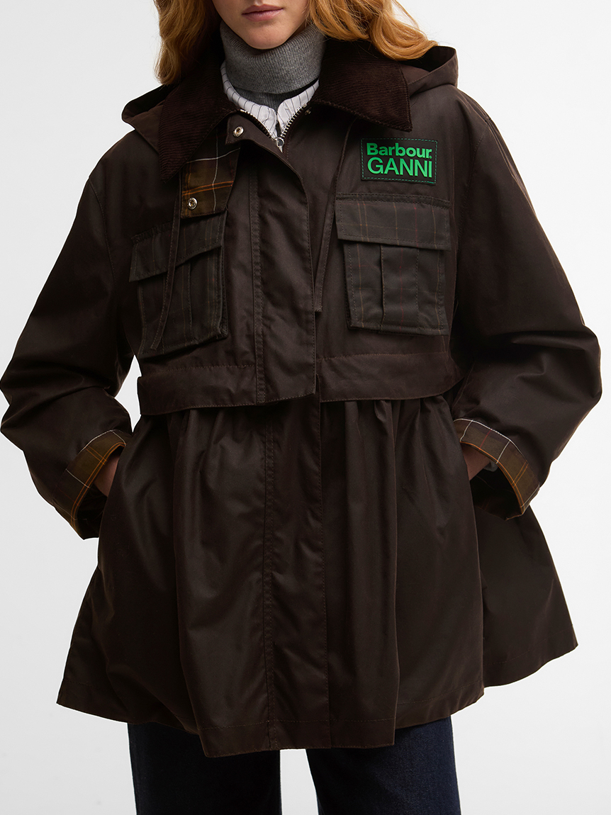Barbour × GANNI》2WAYペプラム ワックス ジャケット｜ワックス