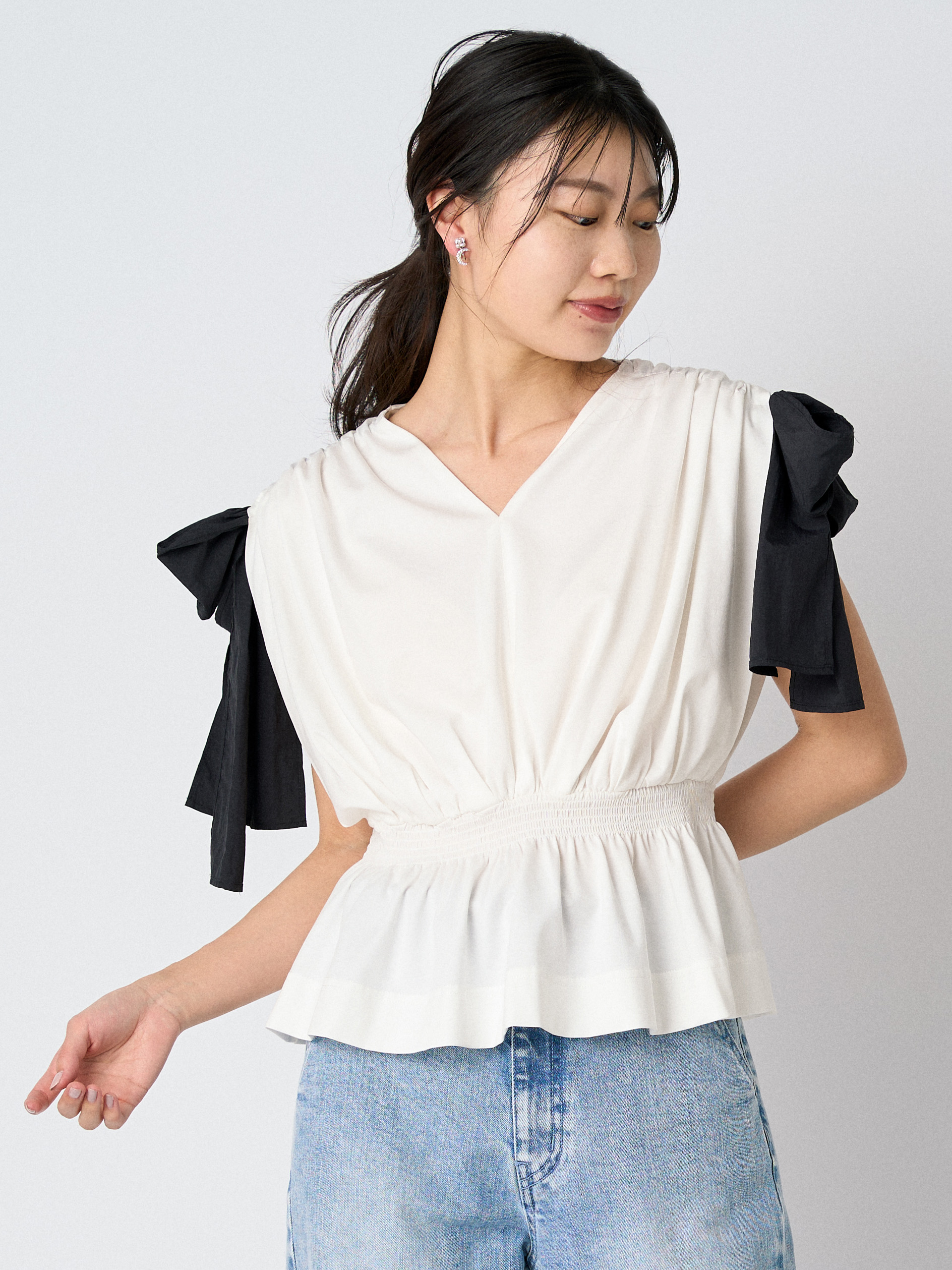 ショルダーリボンカットトップス(カットソー)｜TOPS（トップス 