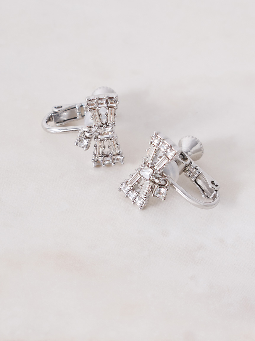 ムーン＆スタースイングロングピアス(ピアス・イヤリング