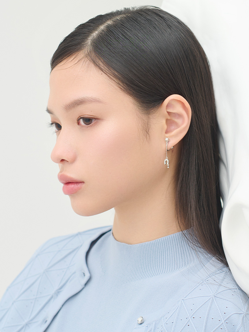 ラッキーホースシュービジューイヤリング