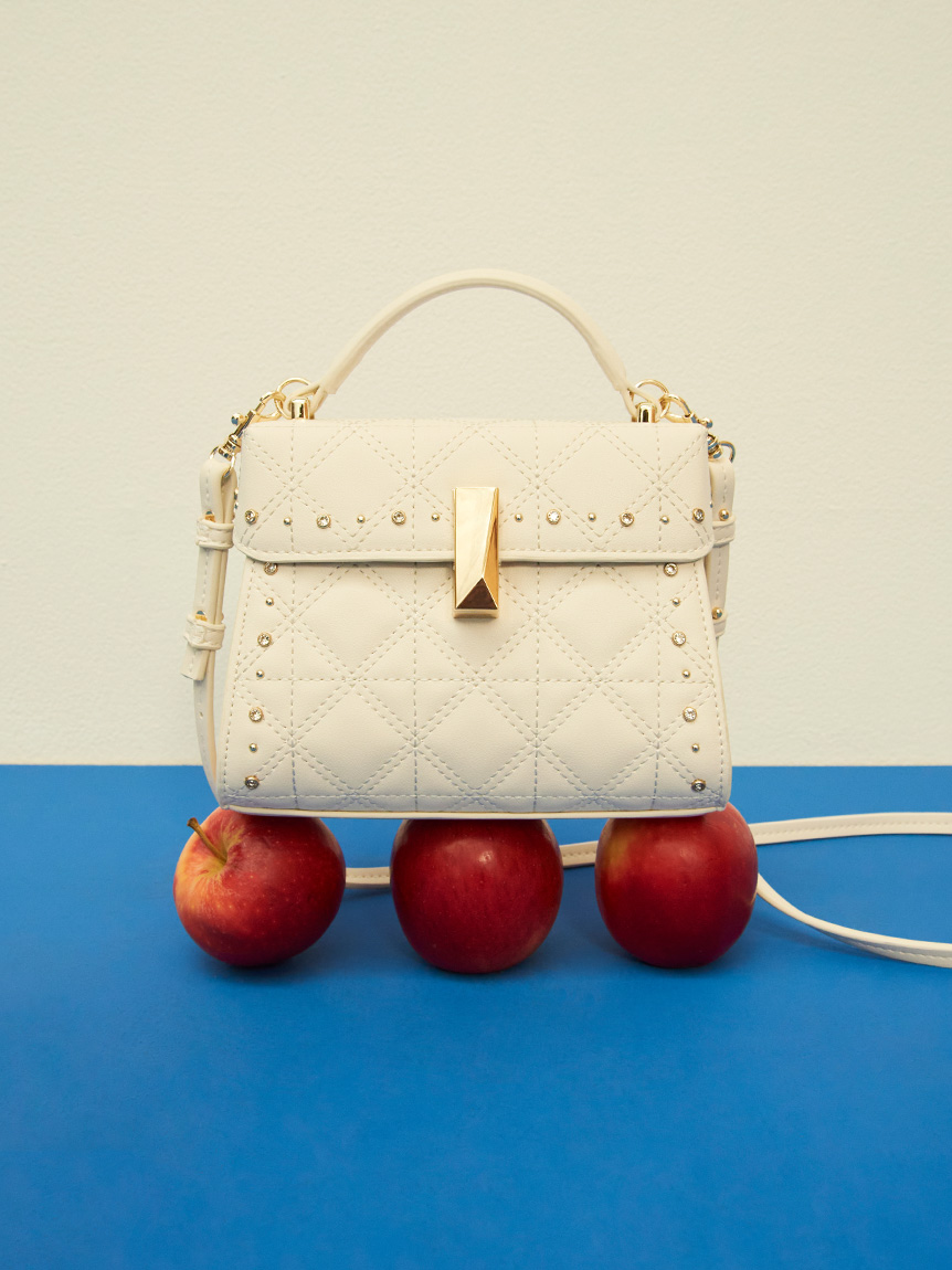 限定カラーあり】【リュタン】キルティングビジュースタッズポシェット