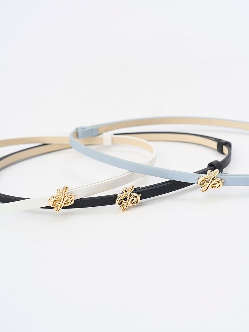 【新品未使用】カリグラフィーロゴバックルナローベルト SAX カリグラフィーロゴバックルナローベルト(ベルト)|FASHION