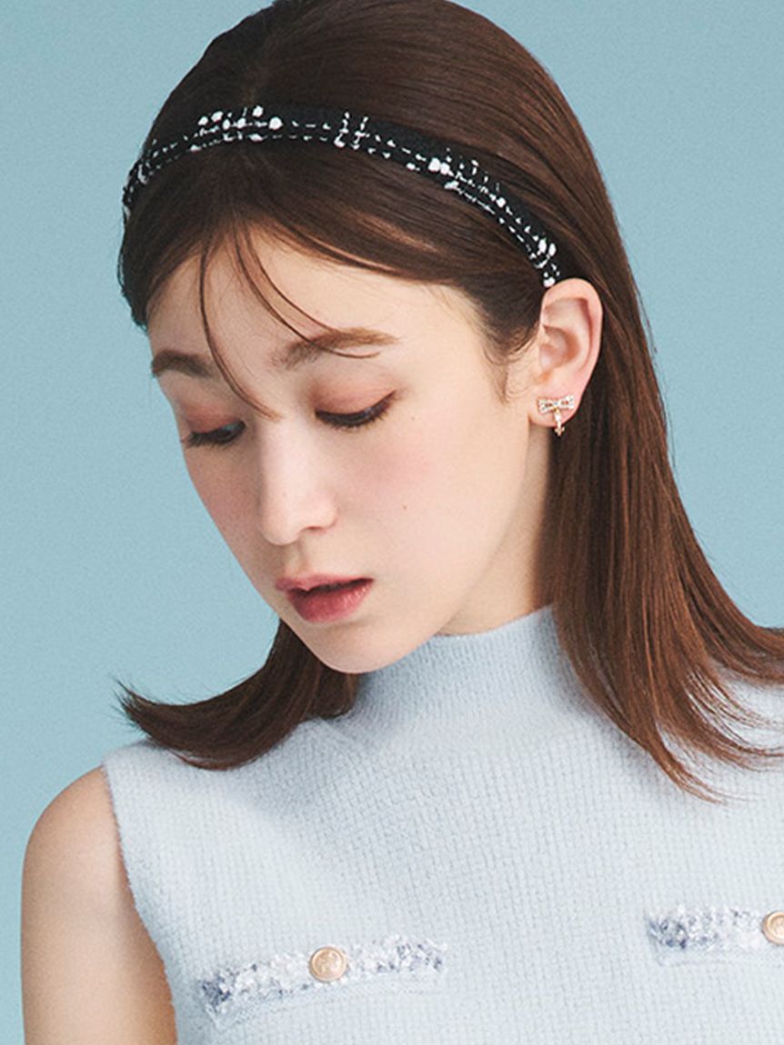 ロゴチャーム付きスリムカチューシャ(ヘアアクセサリー