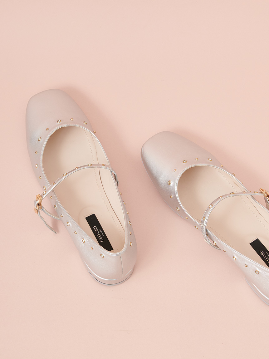 リュタン】ビジュースタッズフラットシューズ(サンダル・ミュール