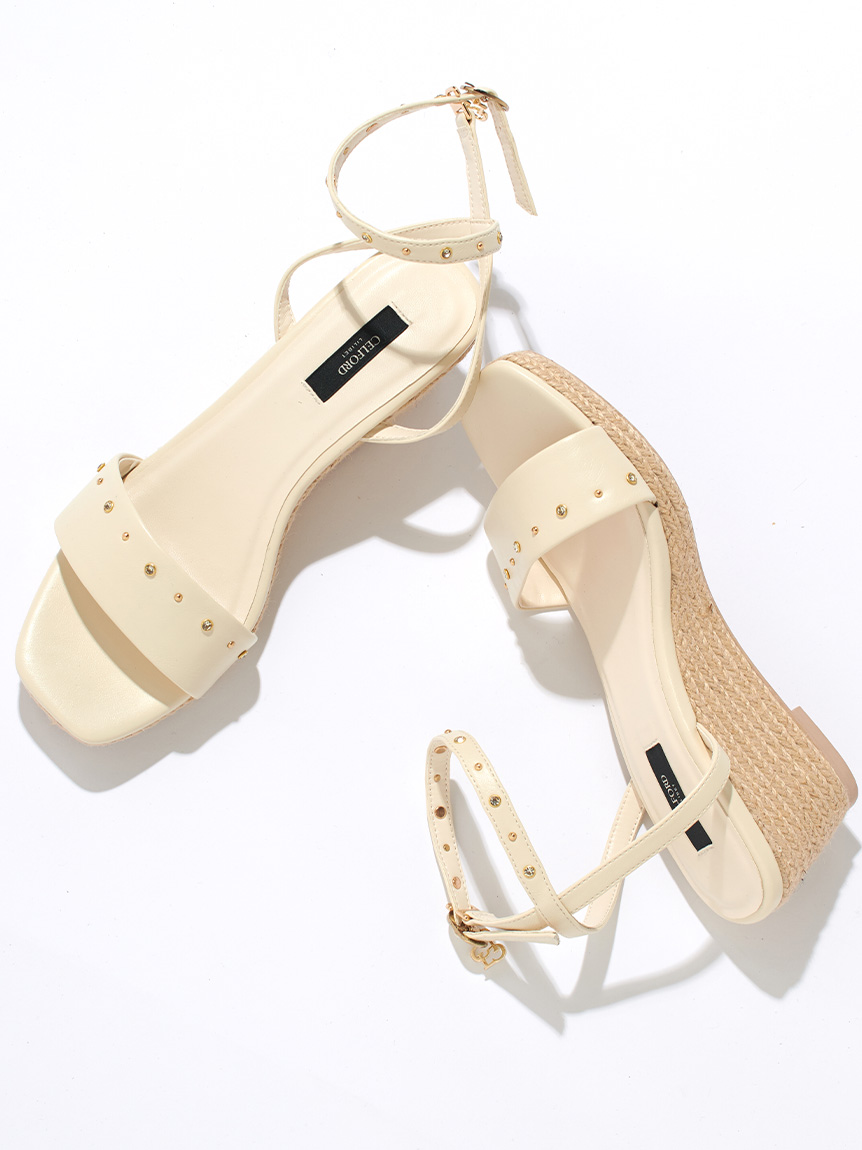 ビジュースタッズウェッジソールサンダル