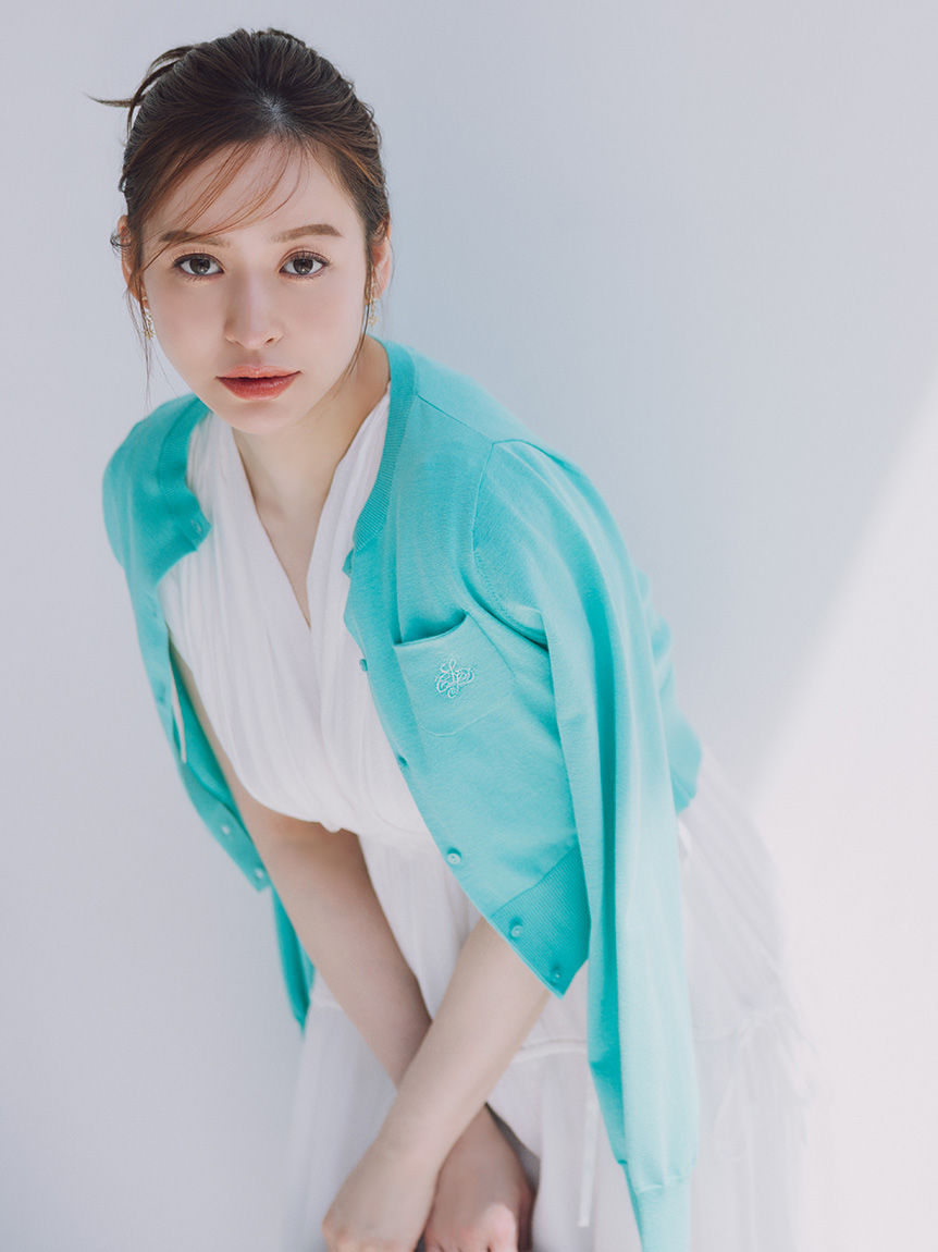 カリグラフィーポケット刺繍カーディガン(カーディガン)｜TOPS