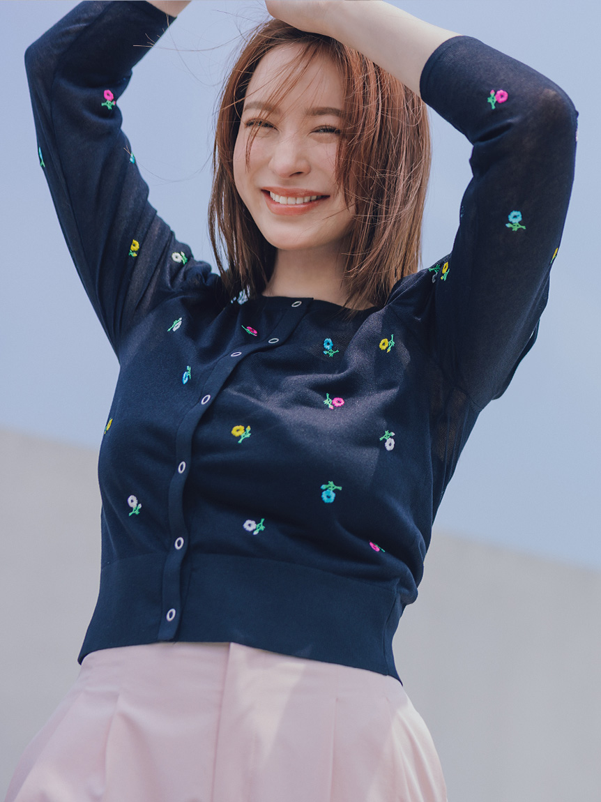 マザーリーフページ 限定カラーあり】フラワーエンブロイダリーカーディガン