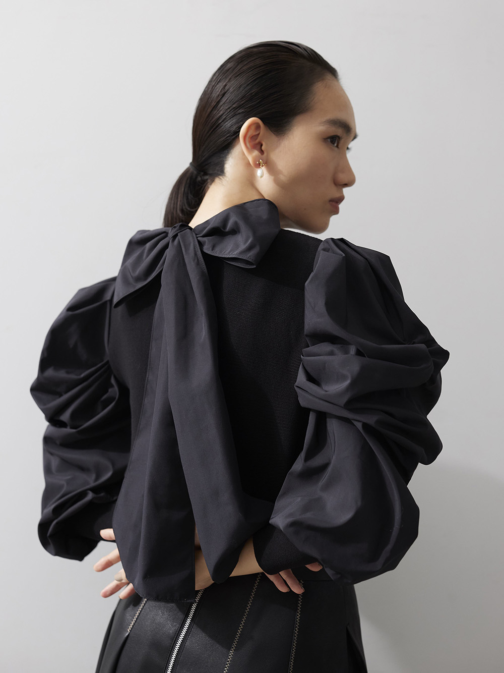 高い品質 バックリボンニットプルオーバー