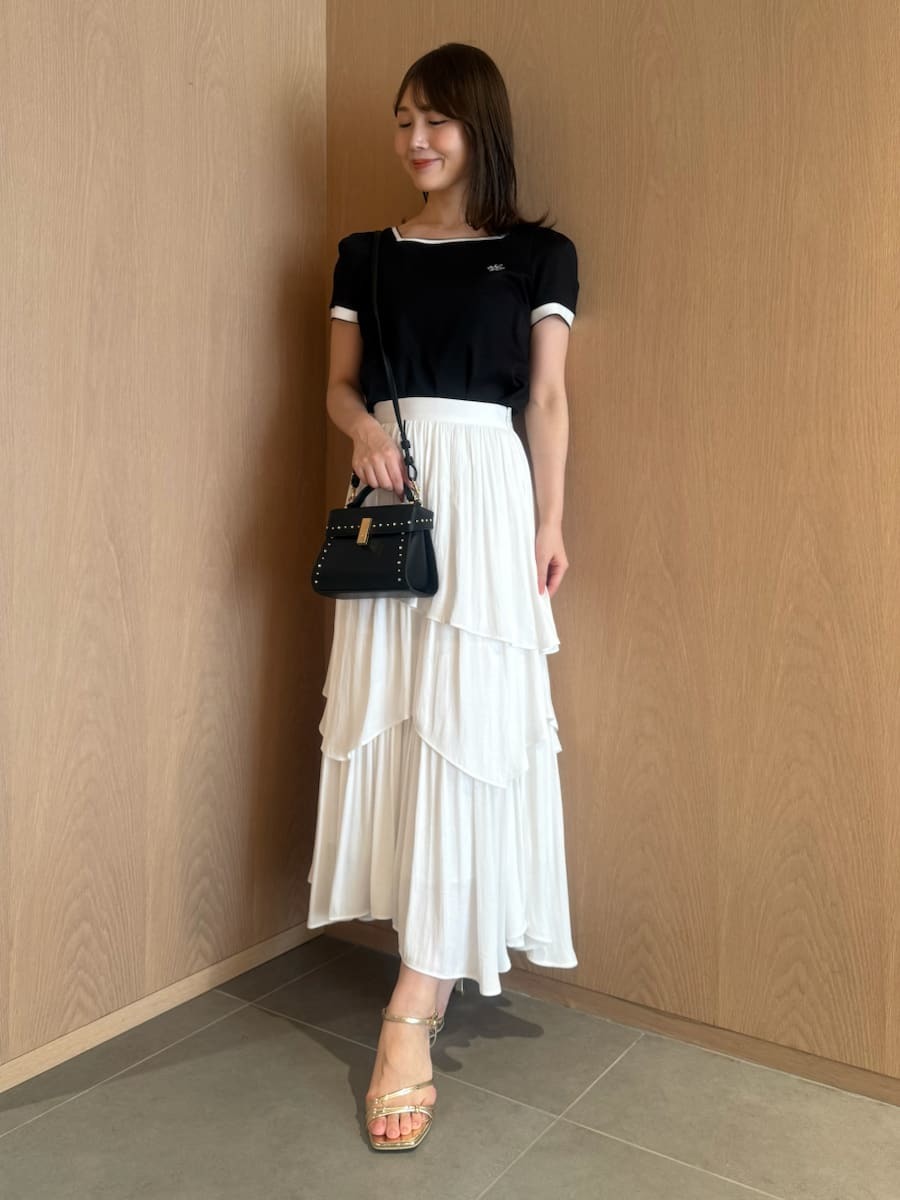 カリグラフィ刺繍Tシャツ(カットソー)｜TOPS（トップス