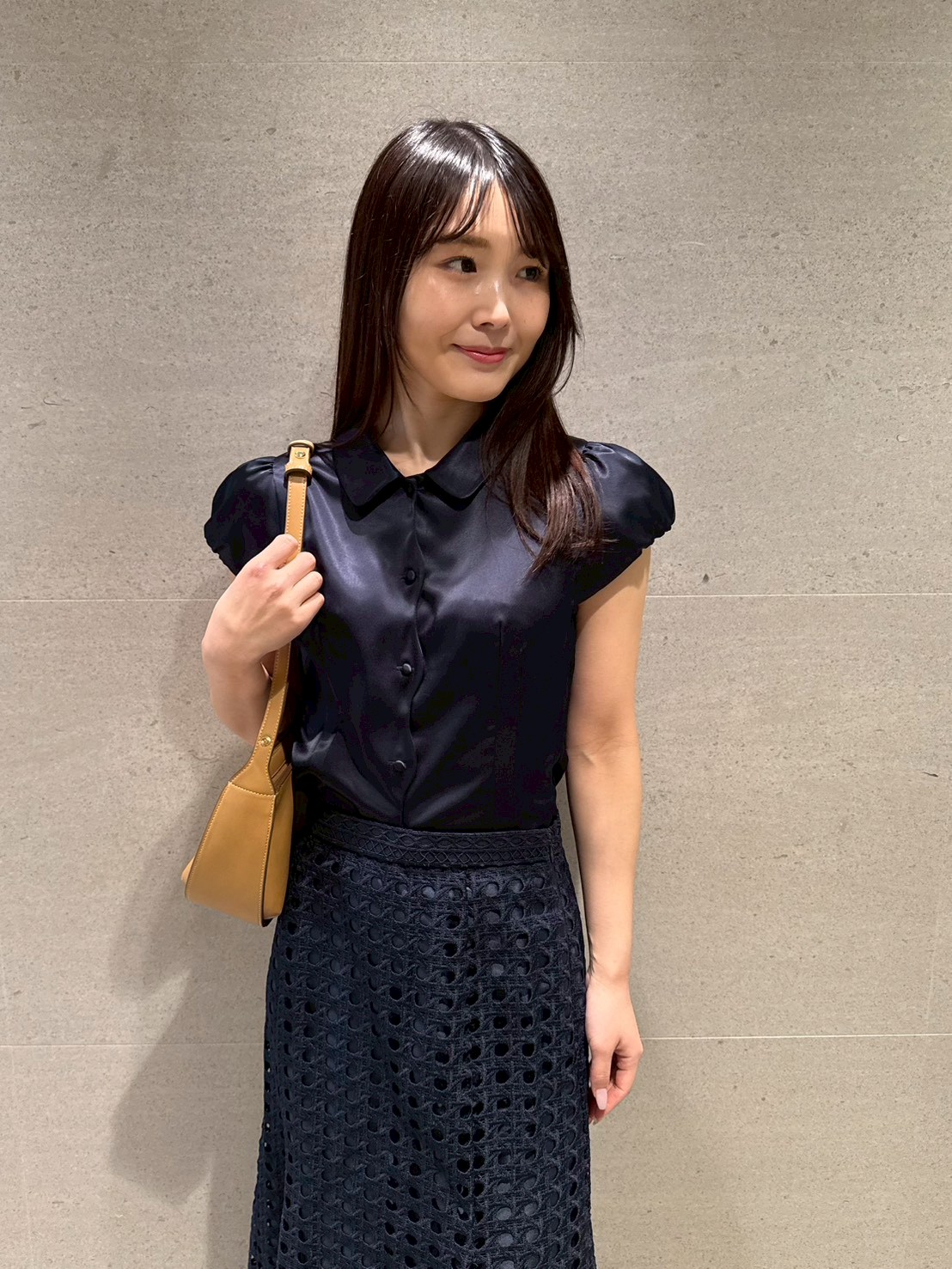 洗える】フロントスカラサテンブラウス(ブラウス・シャツ)｜TOPS