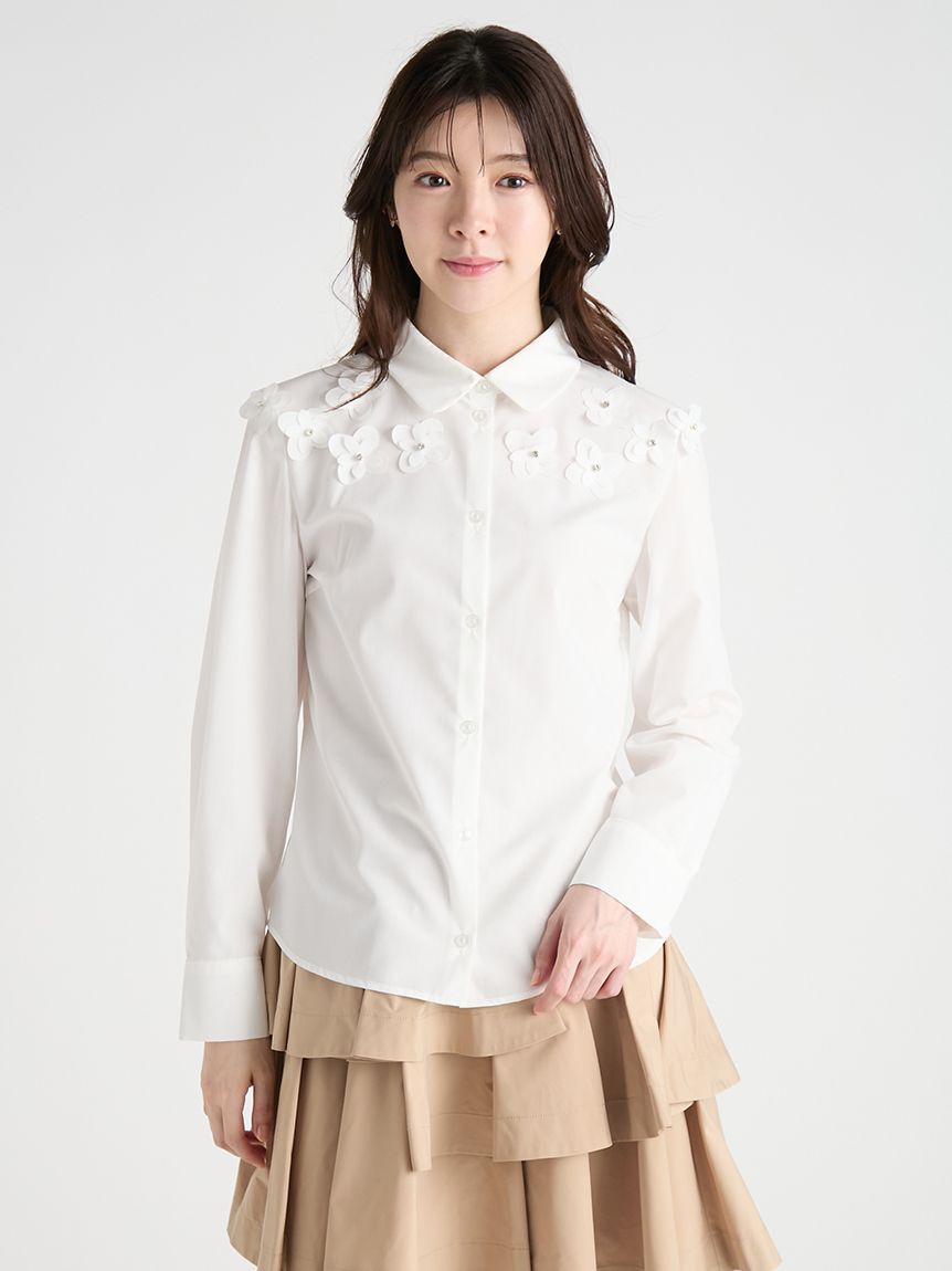 洗える】フローラルビジューデコレートシャツ(ブラウス・シャツ)｜TOPS