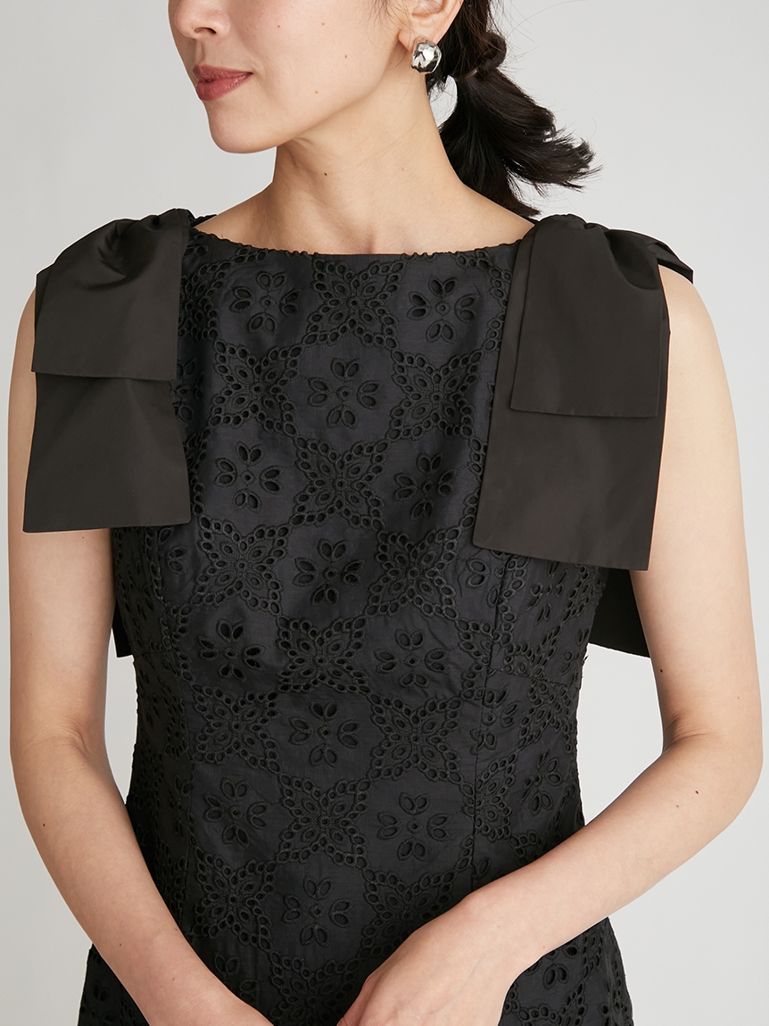 エンブロイダリー刺繍ワンピース(デイリーワンピース)｜DRESS（ドレス 