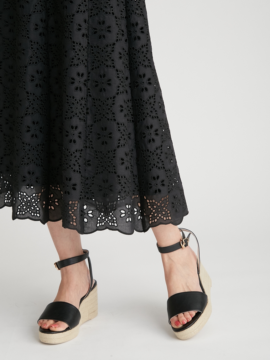 エンブロイダリー刺繍ワンピース(デイリーワンピース)｜DRESS（ドレス 