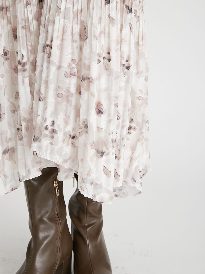 【値下げ❗️】セルフォード　ペイントフラワー　ワンピース　アイボリー　リボン　38 CELFORD（セルフォード）の「ペイントフラワーワンピース（ワンピース