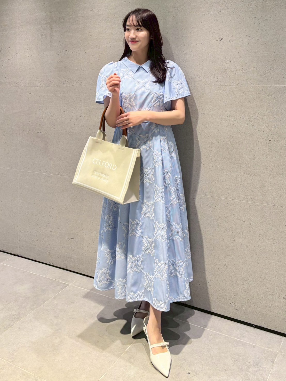 フラワーエンブロイダリーワンピース(デイリーワンピース)｜DRESS