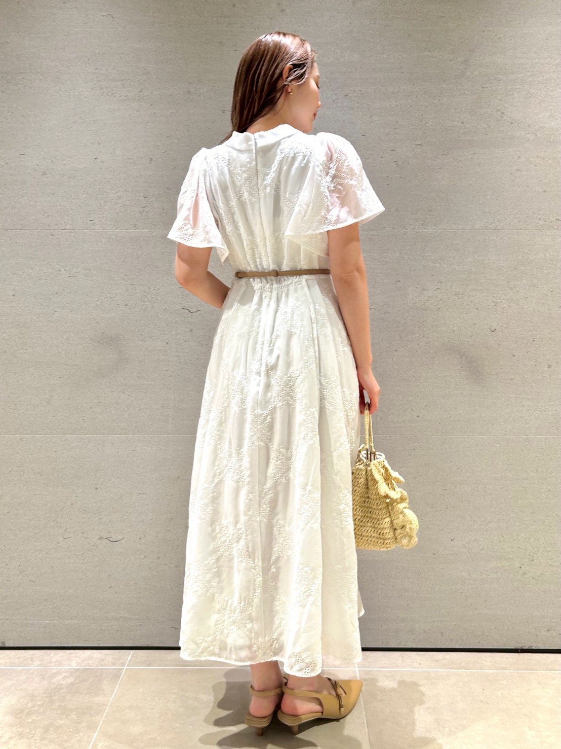 フラワーエンブロイダリーワンピース(デイリーワンピース)｜DRESS