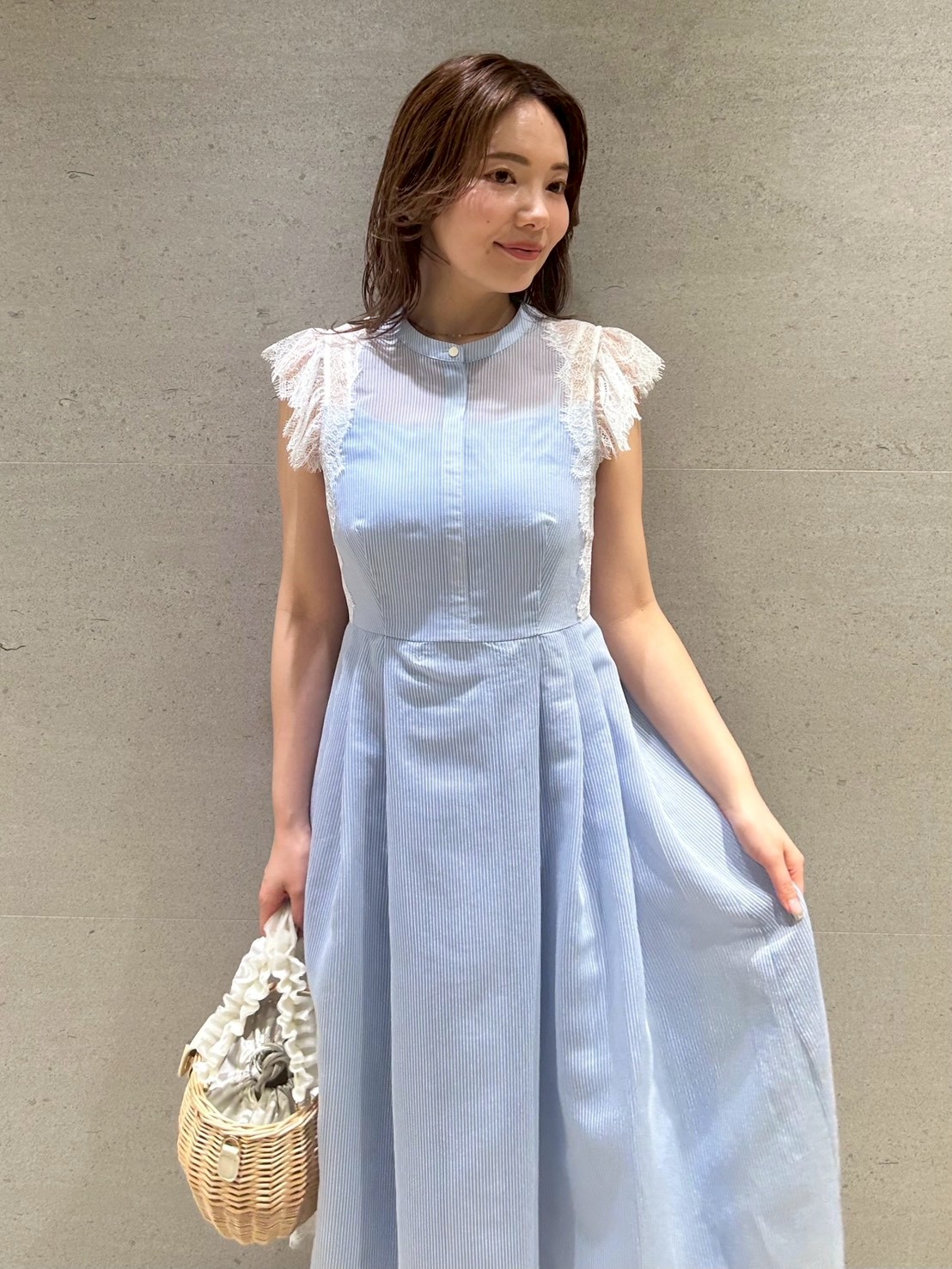 ストライプレーストリムワンピース(デイリーワンピース)｜DRESS