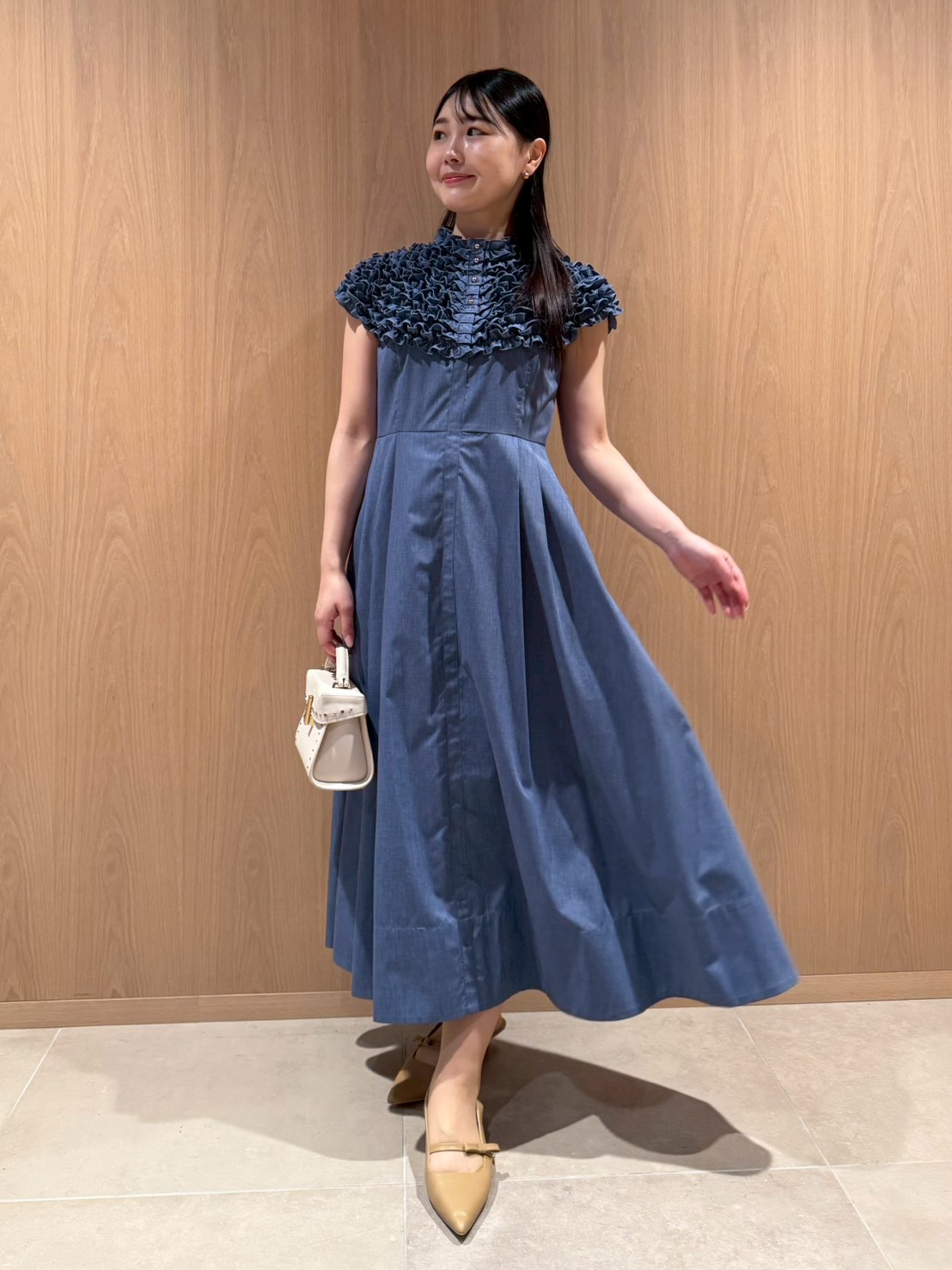 洗える】フロント釦フリルシャツワンピース(ロングワンピース)｜DRESS