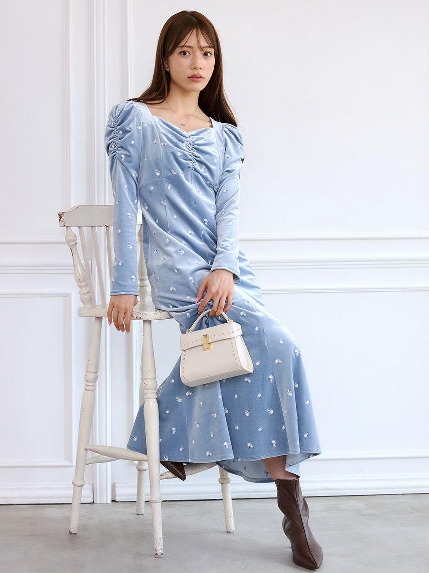 小花刺繍ベロアワンピース(デイリーワンピース)｜DRESS（ドレス