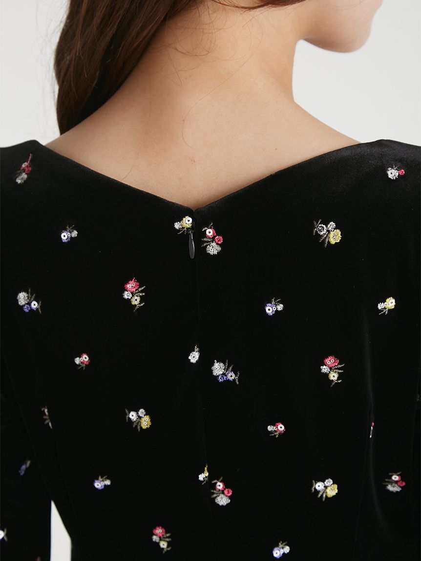 小花刺繍ベロアワンピース(デイリーワンピース)｜DRESS（ドレス