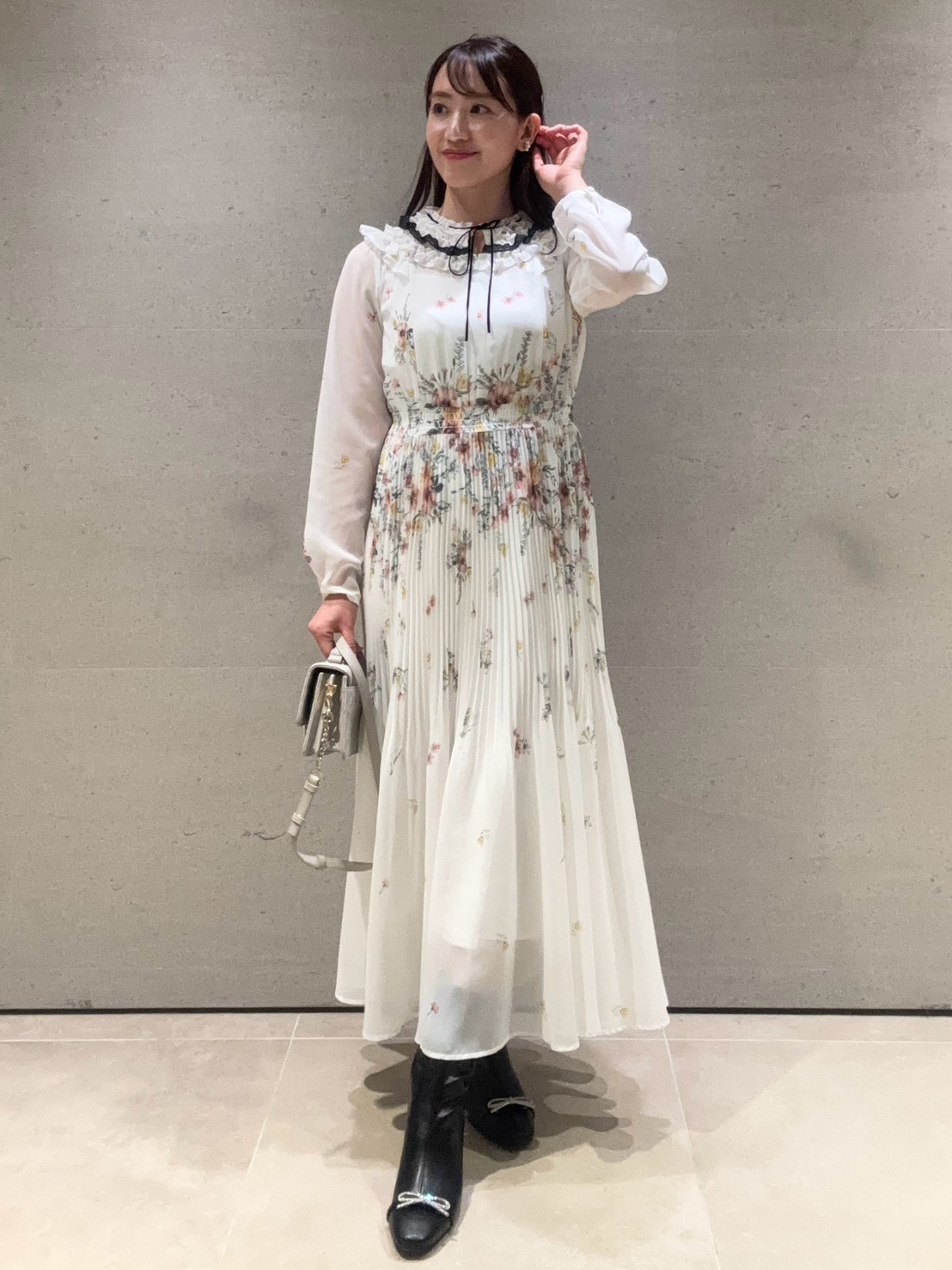 パネルフラワーレーストリムワンピース(ロングワンピース)｜DRESS