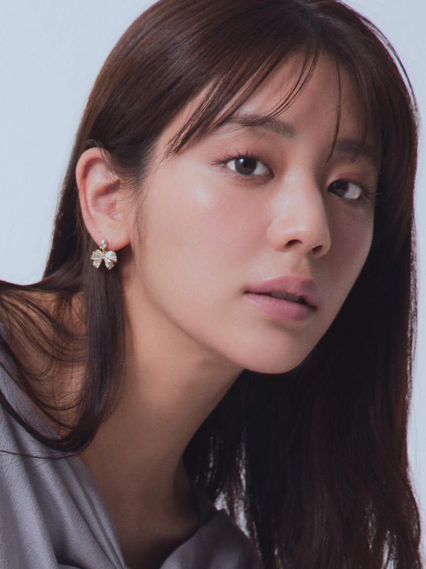 CHANEL シャネル スイングピアス ココマーク ボール E11V