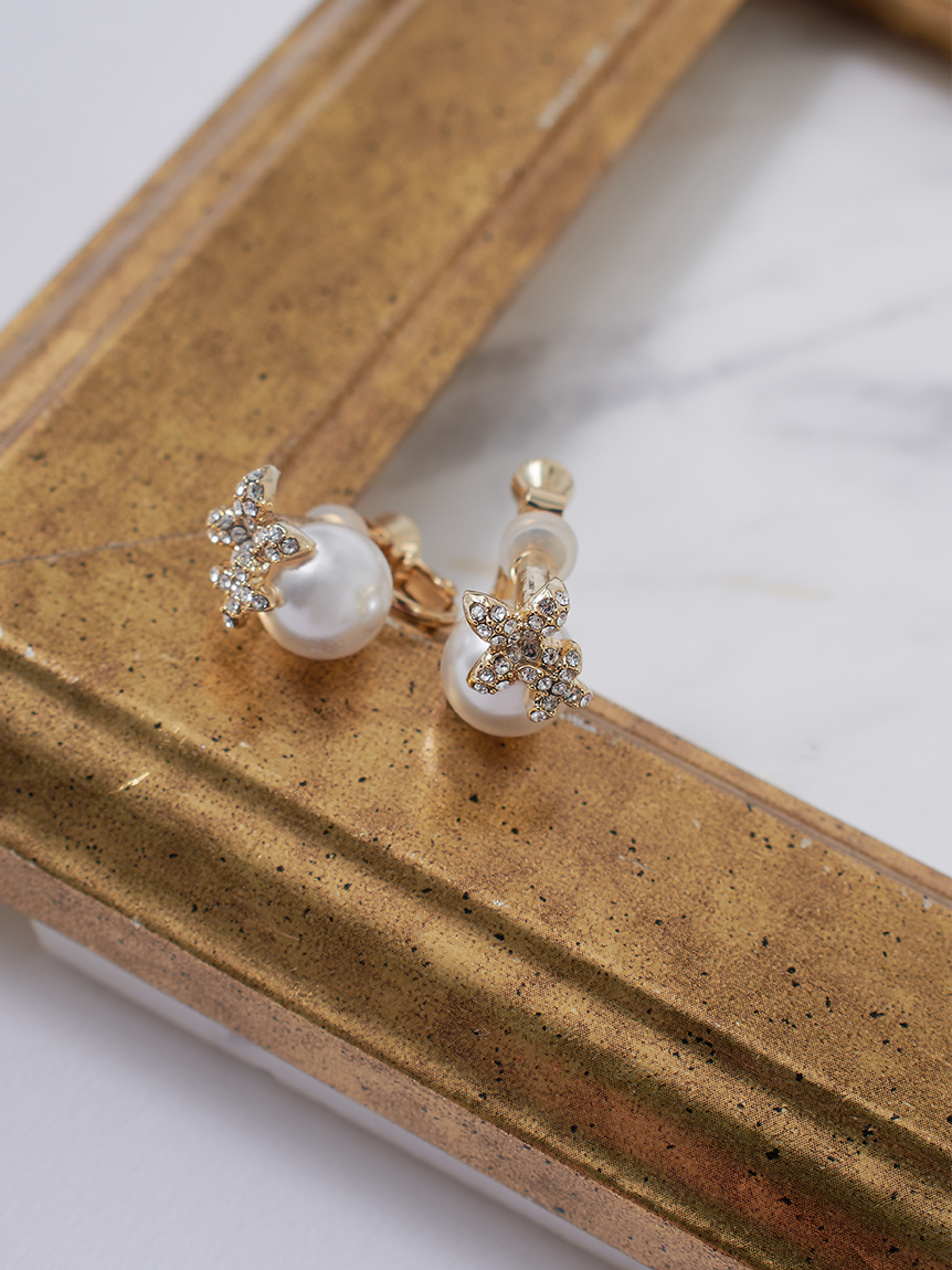 フラワービジューPetitイヤリング(ピアス・イヤリング
