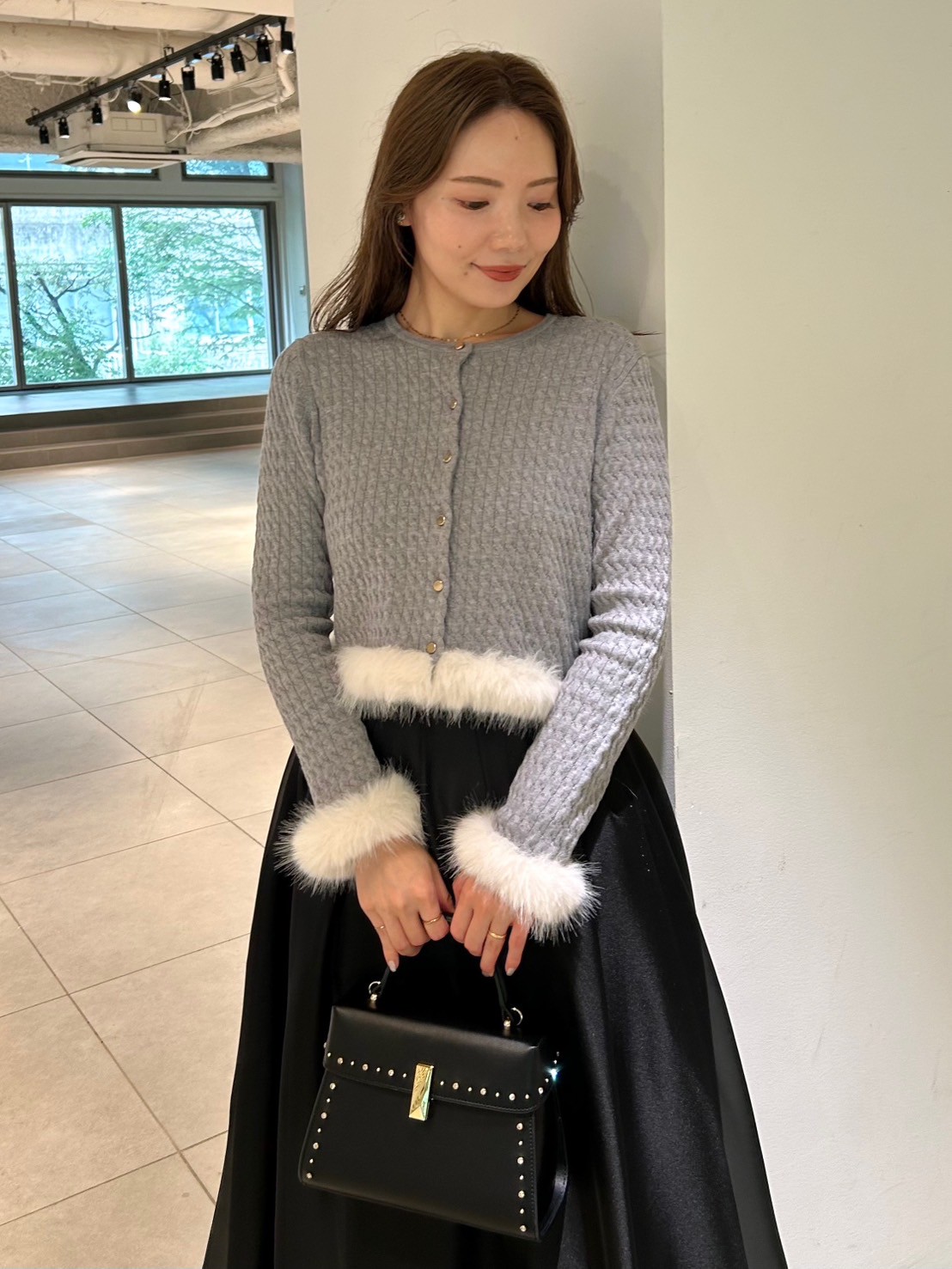 限定カラーあり】シルクカシミア混ファートリムカーディガン