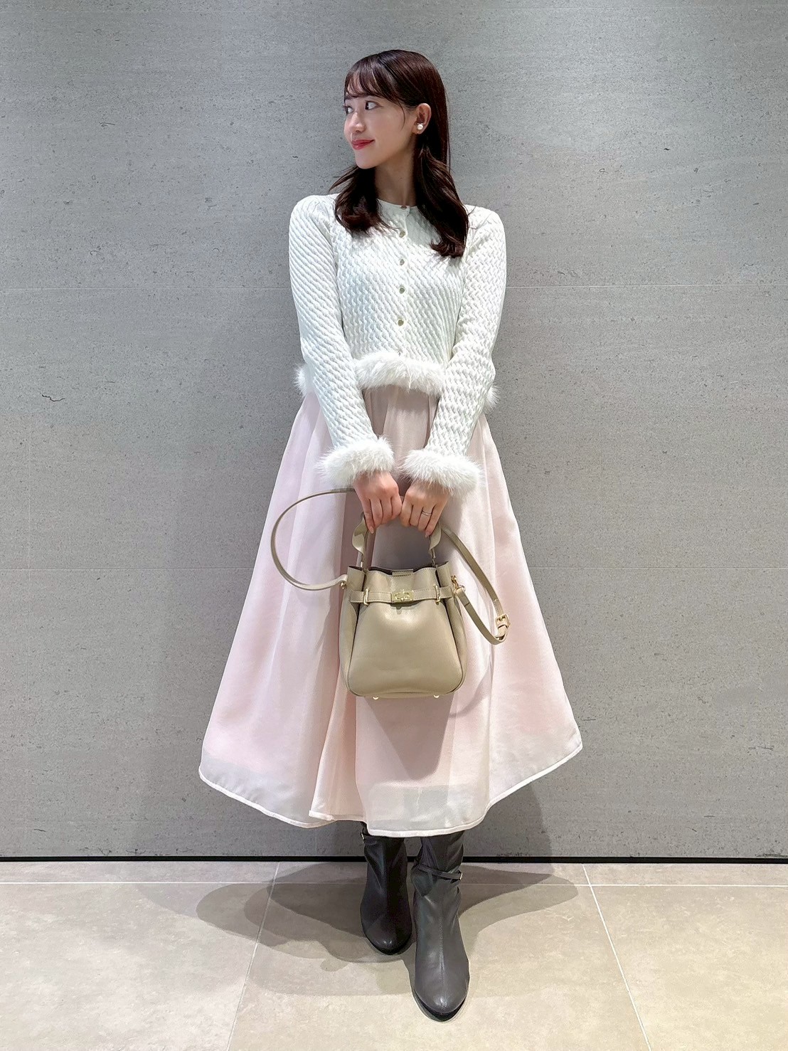 限定カラーあり】シルクカシミア混ファートリムカーディガン (ニット