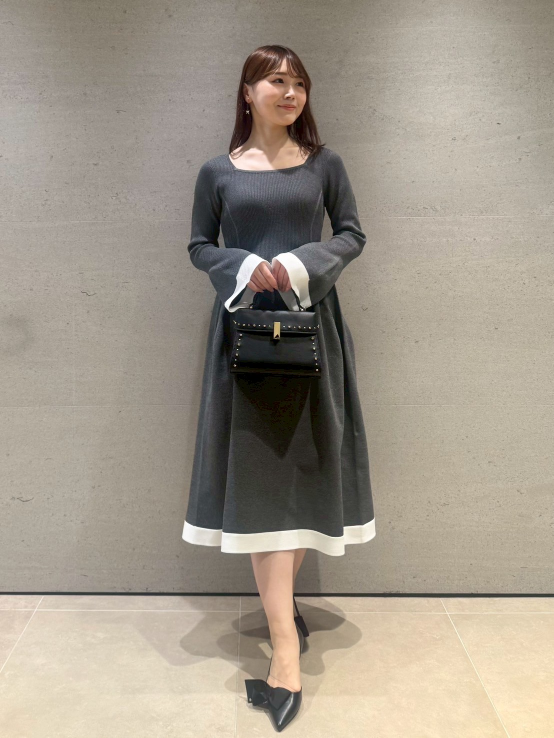 美品♡2wayセルフォードCELFORDベルスリーブホールガーメントワンピース ベルスリーブホールガーメントニットワンピース(デイリー