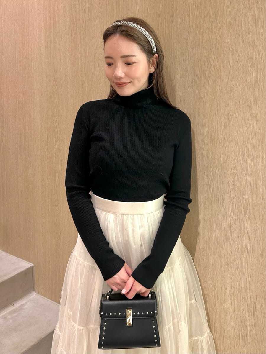 ウォッシャブル】カリグラフィー刺繍シルク混リブニットプルオーバー