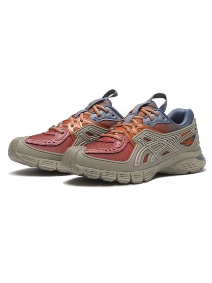新品emmi asics コラボスニーカー エミ」×「アシックス」 トレンド感あふれるコラボスニーカーを発売