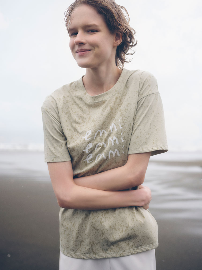 emmi×ecostore】UpDRIFT emmiロゴTシャツ(Tシャツ/カットソー