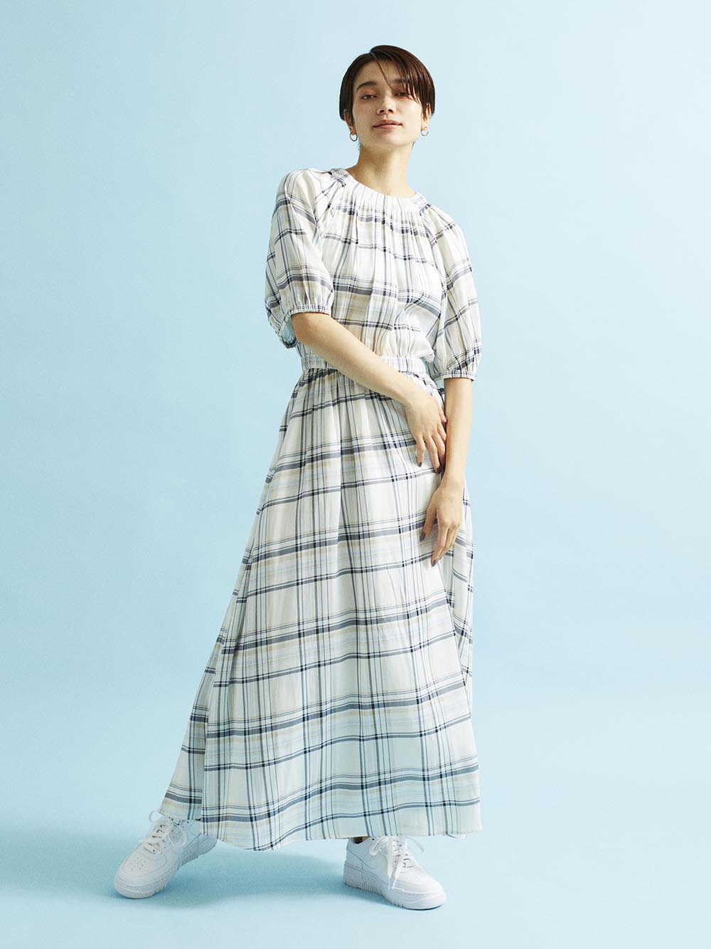 Emmi Atelier バックオープンワンピース マキシ ロングワンピース ワンピース Emmi エミ の通販サイト 公式