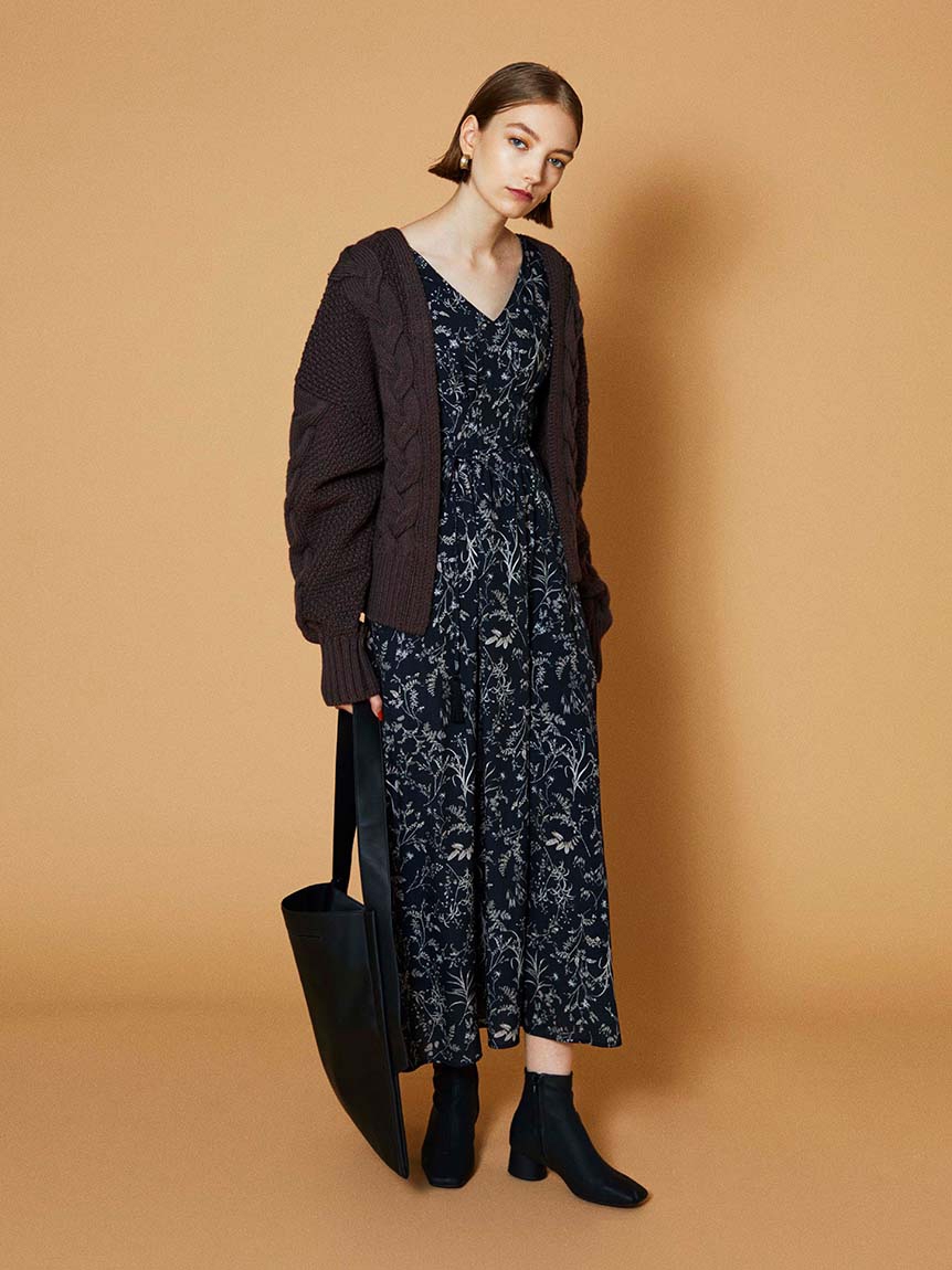Emmi Atelier ボタニカル花柄ワンピース マキシ ロングワンピース ワンピース Emmi エミ の通販サイト 公式 Emmi Atelier ボタニカル花柄ワンピース マキシ ロングワンピース ワンピース Emmi エミ の通販サイト 公式