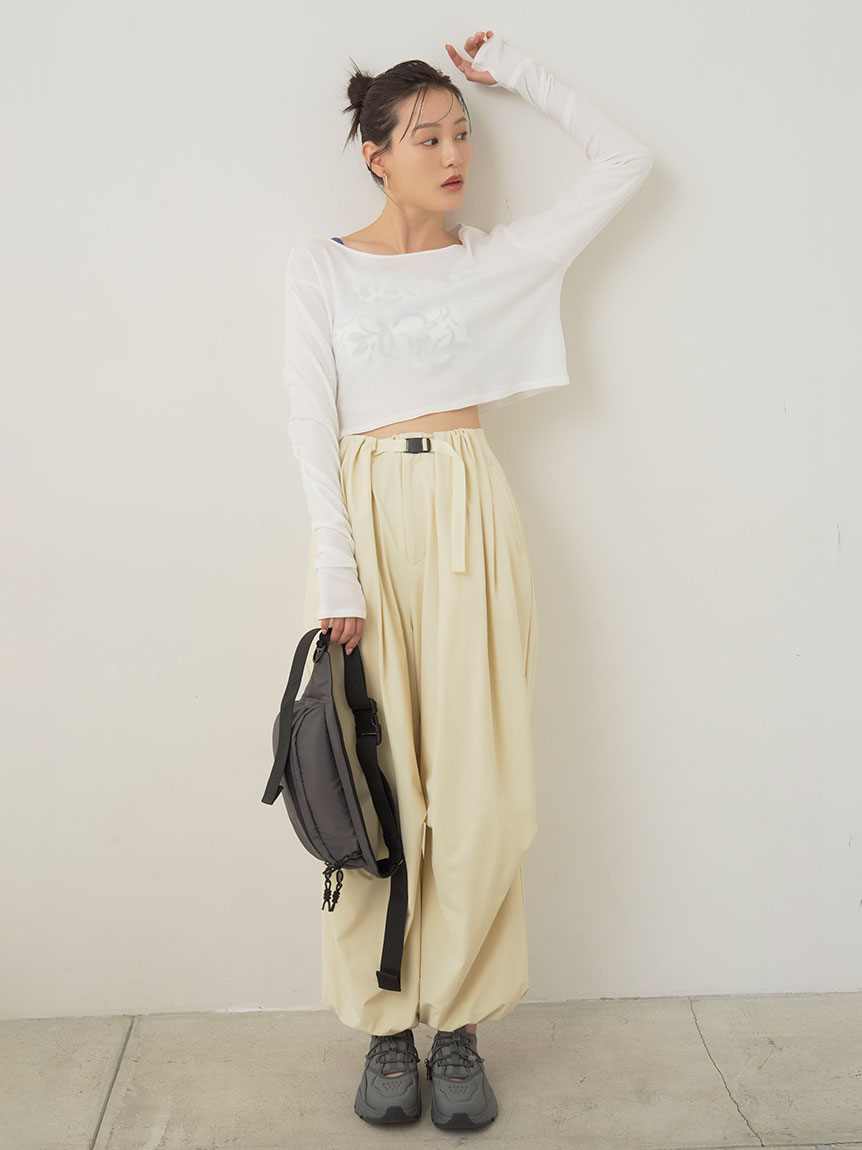 emmi atelier パラシュートパンツ ivory 0 新品未使用 タグ付 emmi atelier パラシュートパンツ ivory 0 新品未使用 タグ付