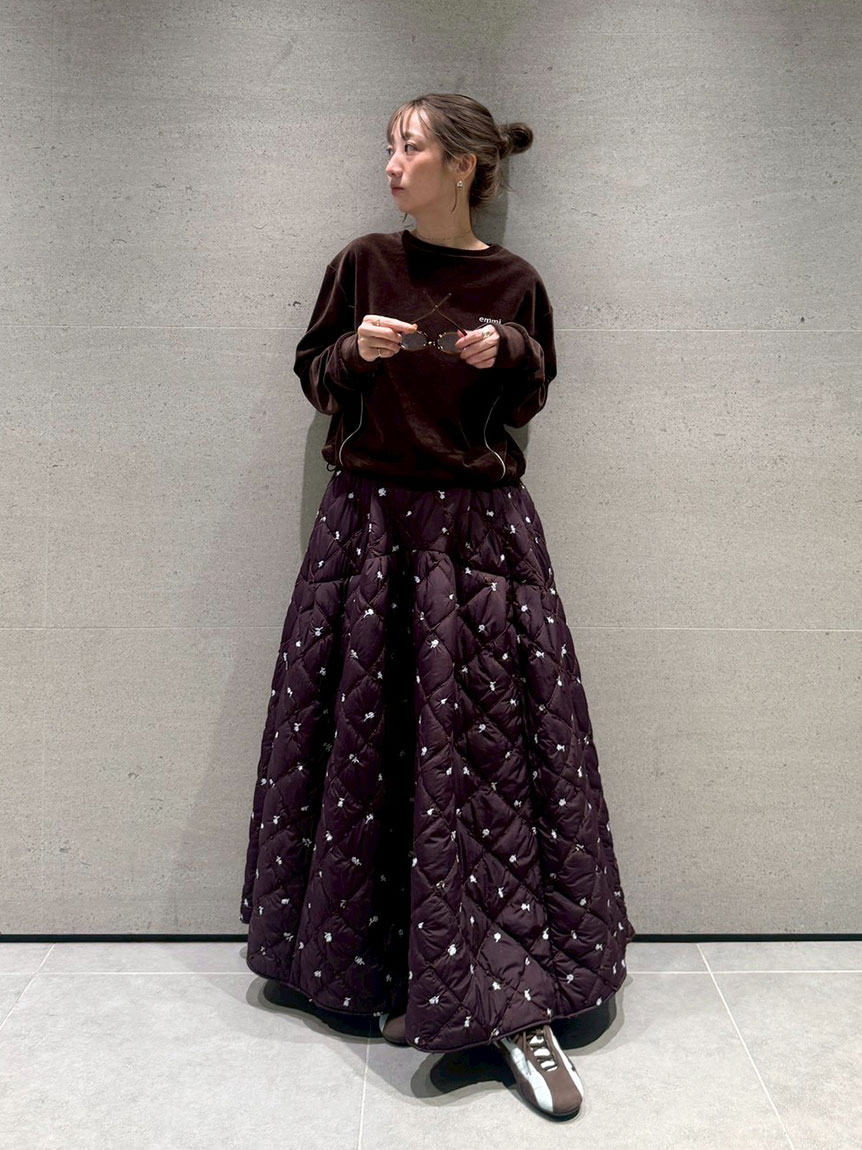 フラワーエンブロイダリーキルティングスカート(ロングスカート フラワーエンブロイダリーキルティングスカート(ロングスカート