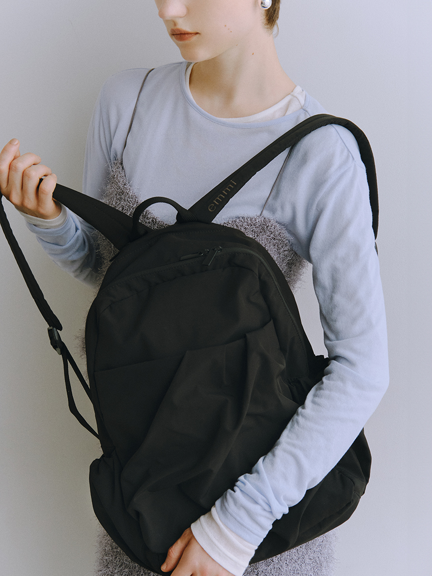 emmi eco 撥水ギャザーボディーバックパック ONLINE限定カラー】eco 撥水ギャザーボディーバックパック(バック