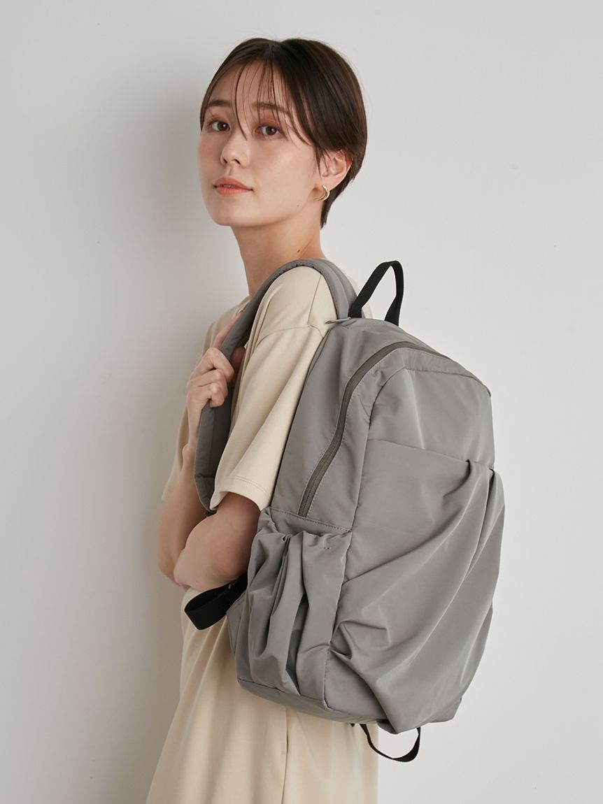 emmi atelier】eco 撥水ギャザーボディーバックパック(バッグパック)｜バッグ｜emmi（エミ）の通販サイト 【公式】